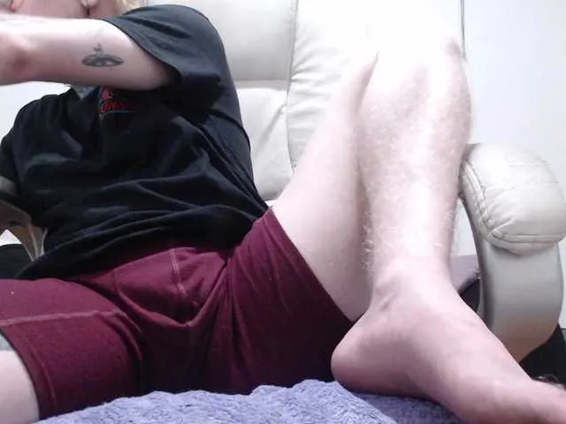 Live sex webcam photo for lukethompsson #277329252