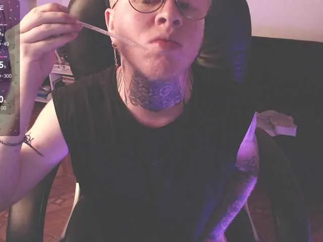 Live sex webcam photo for lukethompsson #288291329
