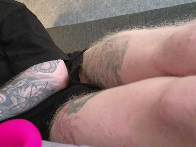 Live sex webcam photo for lukethompsson #289516958