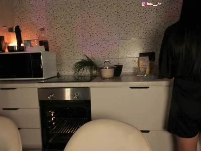 Live sex webcam photo for lulumedvedeva #292291658