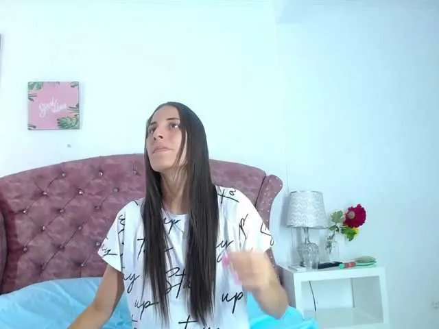 Live sex webcam photo for luna-alisson #273814566
