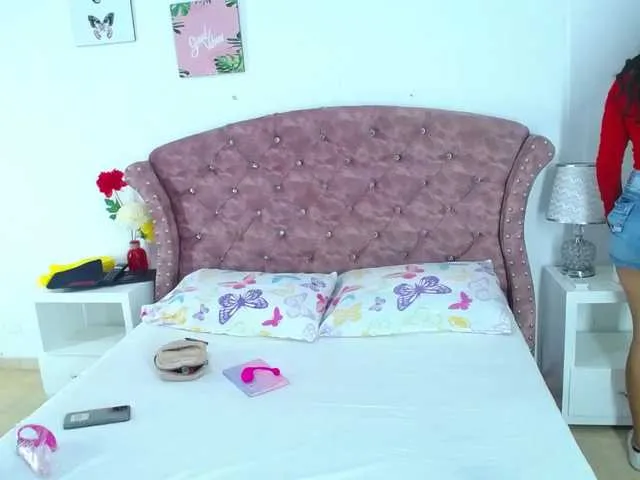 Live sex webcam photo for luna-alisson #273847139