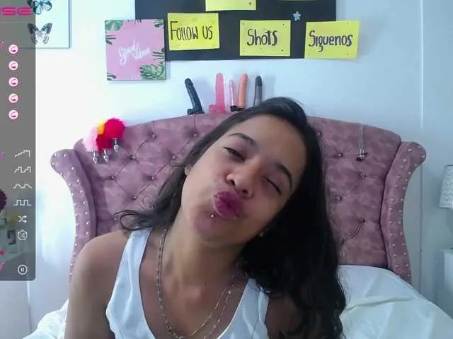 Live sex webcam photo for luna-alisson #274321599