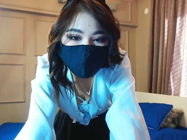 Live sex webcam photo for luna-berry #272990492
