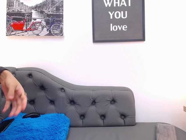 Live sex webcam photo for luna-cortez #273276606