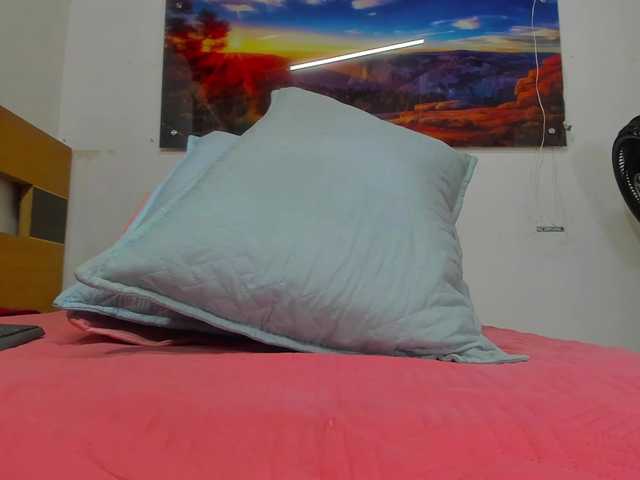 Live sex webcam photo for luna-gill #290154190