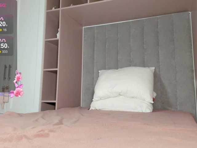 Live sex webcam photo for luna-kat #291461362