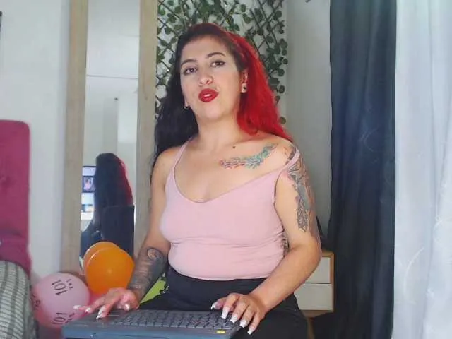 Live sex webcam photo for luna-lang- #272365657