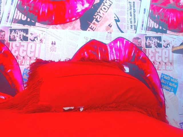 Live sex webcam photo for luna5rusell #273938982