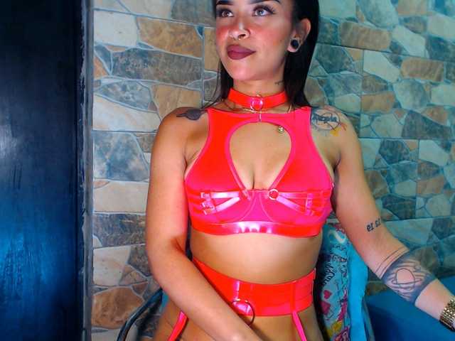 Live sex webcam photo for luna5rusell #276085560