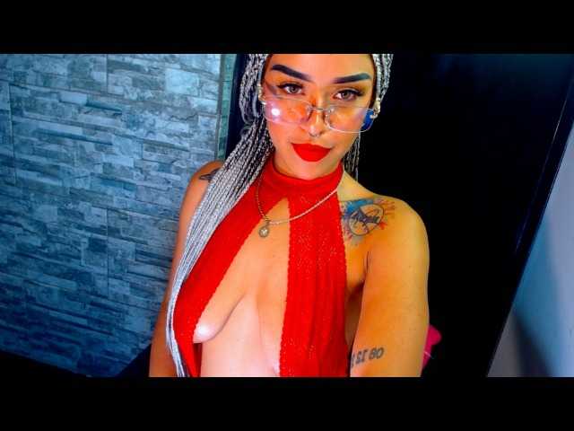 Live sex webcam photo for luna5rusell #276224265