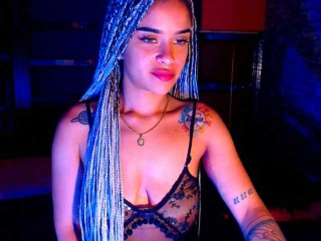 Live sex webcam photo for luna5rusell #276346368