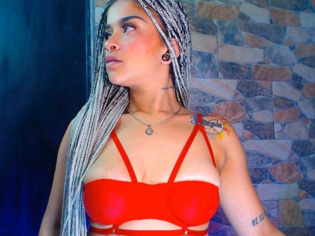 Live sex webcam photo for luna5rusell #276576664