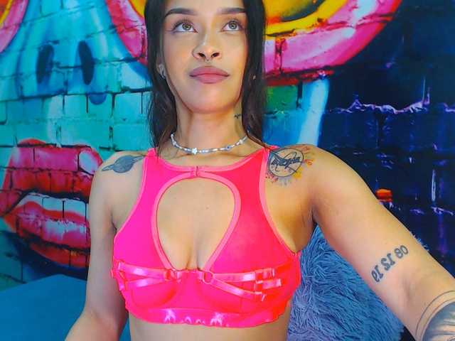 Live sex webcam photo for luna5rusell #277265734