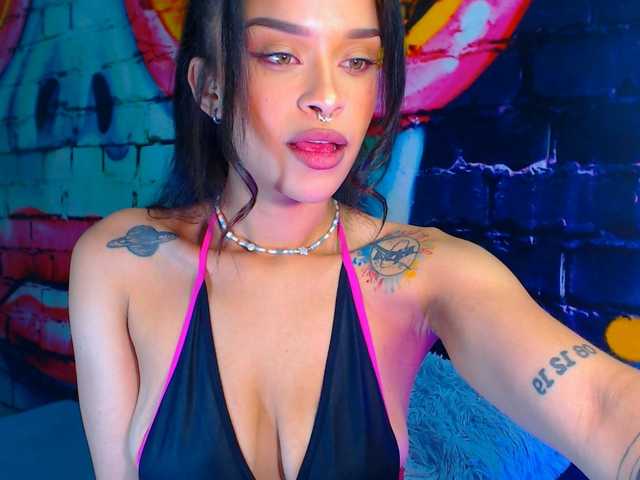 Live sex webcam photo for luna5rusell #277274786