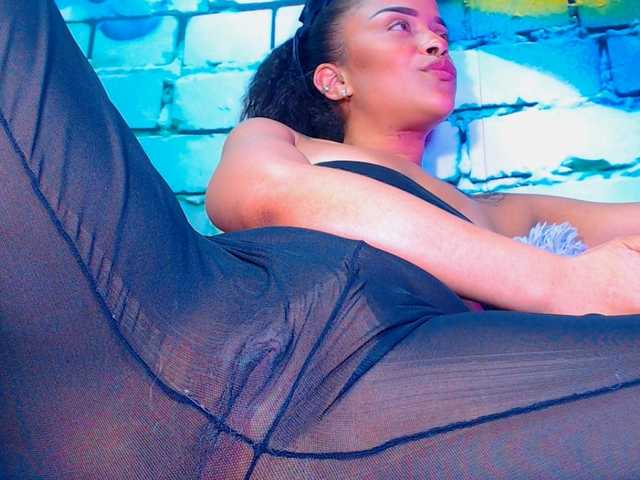 Live sex webcam photo for luna5rusell #278000478