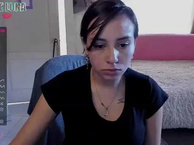 Live sex webcam photo for lunacandyy #275924258