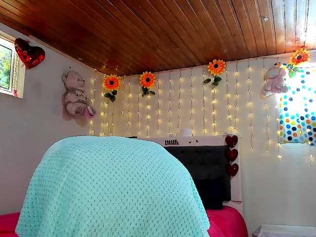 Live sex webcam photo for lunacandyy #276108434