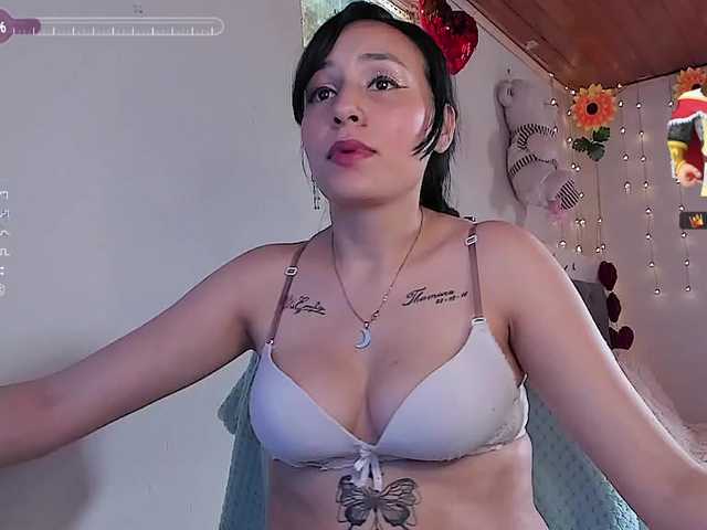 Live sex webcam photo for lunacandyy #276349139