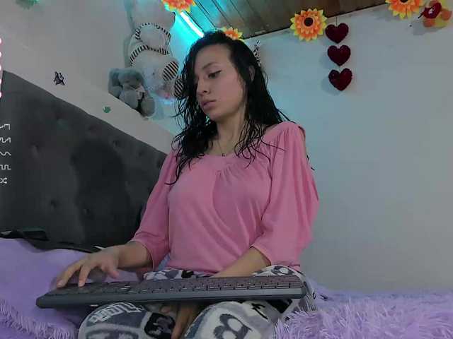 Live sex webcam photo for lunacandyy #276599918