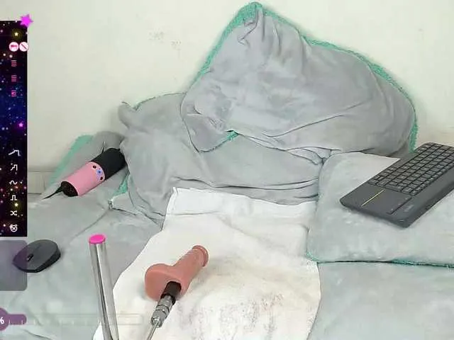 Live sex webcam photo for lunacandyy #290176724