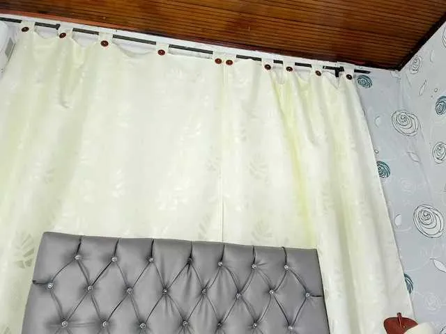 Live sex webcam photo for lunaeva23 #290341437