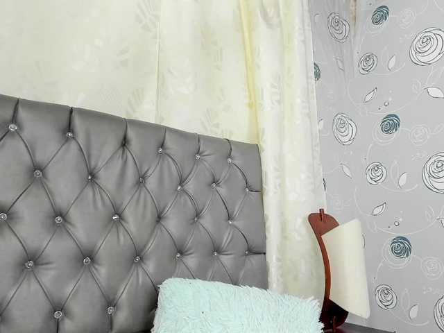 Live sex webcam photo for lunaeva23 #290569033