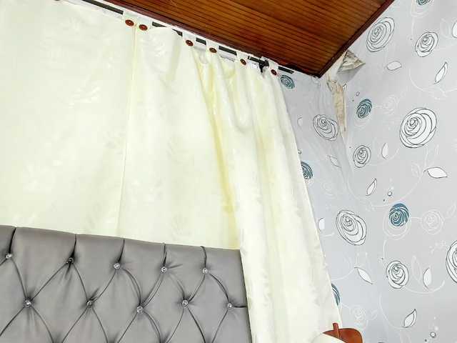 Live sex webcam photo for lunaeva23 #290704218