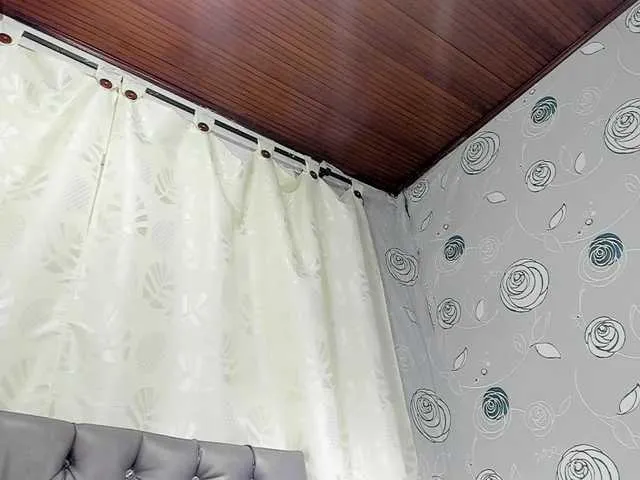 Live sex webcam photo for lunaeva23 #291232721