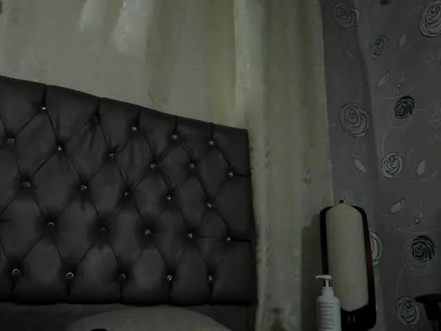 Live sex webcam photo for lunaeva23 #292028181