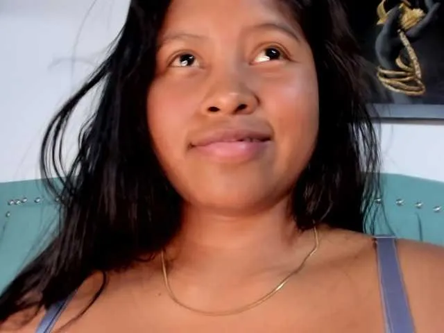 Live sex webcam photo for lunahot07 #275656568