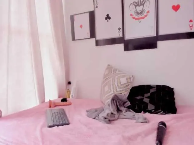 Live sex webcam photo for lunahot07 #275959400