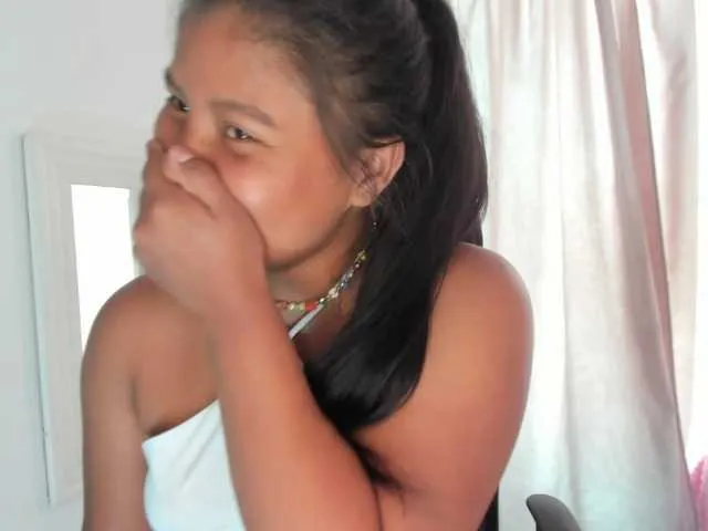 Live sex webcam photo for lunahot07 #275967391