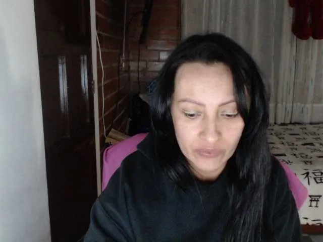 Live sex webcam photo for lunaws11 #277975231