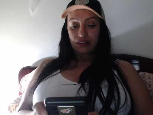 Live sex webcam photo for lunaws11 #290148943
