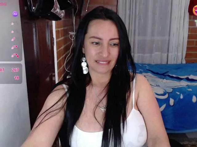 Live sex webcam photo for lunaws11 #290445098