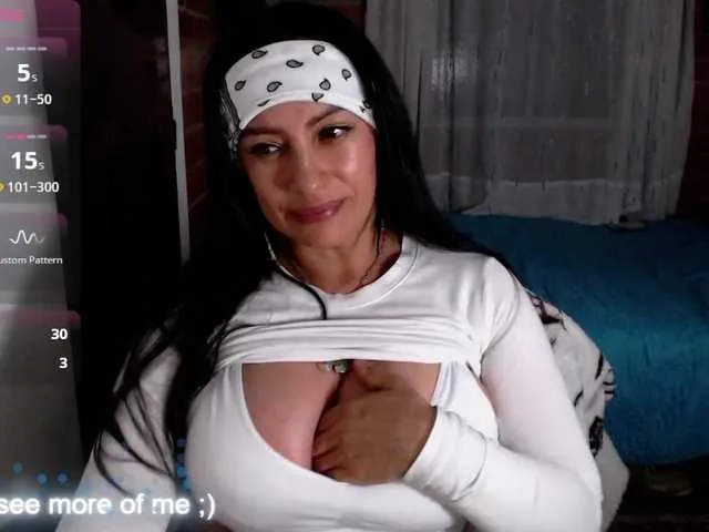 Live sex webcam photo for lunaws11 #293899437