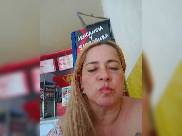 Live sex webcam photo for lupeangel472 #276082113