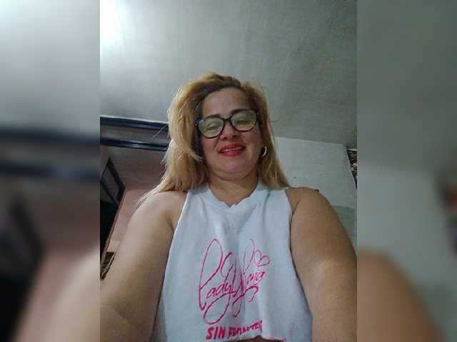 Live sex webcam photo for lupeangel472 #276311822