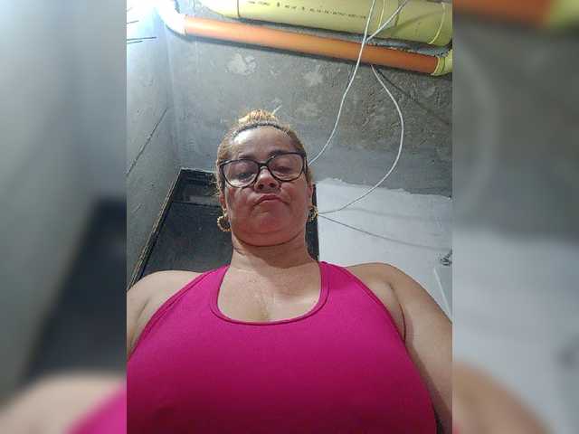 Live sex webcam photo for lupeangel472 #276341580