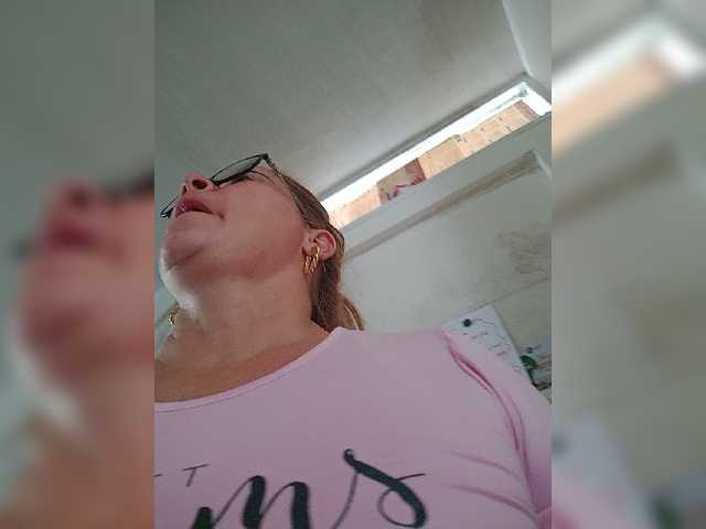 Live sex webcam photo for lupeangel472 #276399643