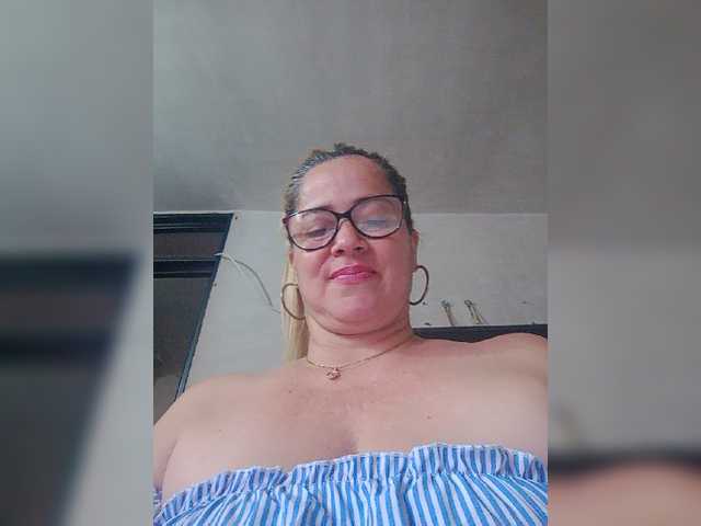 Live sex webcam photo for lupeangel472 #276522239