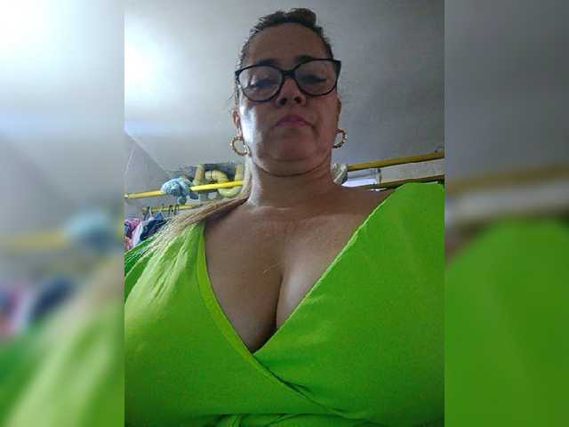 Live sex webcam photo for lupeangel472 #276744730