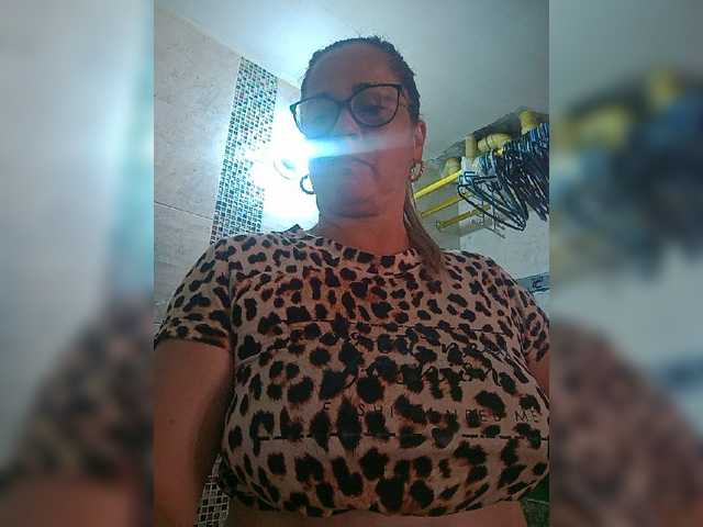 Live sex webcam photo for lupeangel472 #276879154