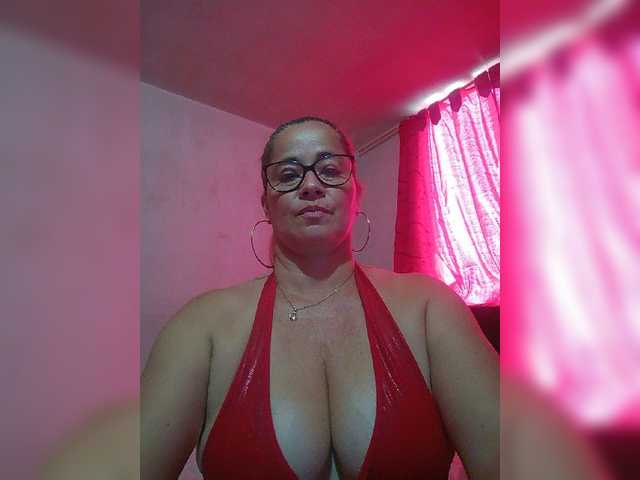 Live sex webcam photo for lupeangel472 #276936708