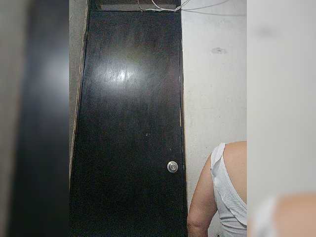 Live sex webcam photo for lupeangel472 #277034126