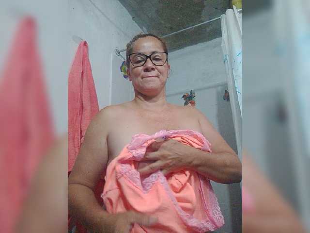 Live sex webcam photo for lupeangel472 #277046839