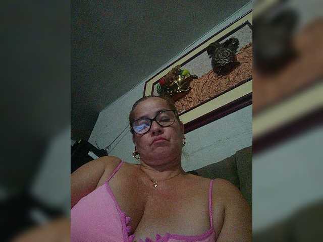 Live sex webcam photo for lupeangel472 #277170966