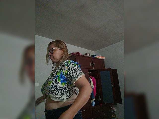 Live sex webcam photo for lupeangel472 #277194517