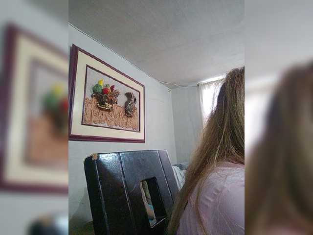 Live sex webcam photo for lupeangel472 #277421828